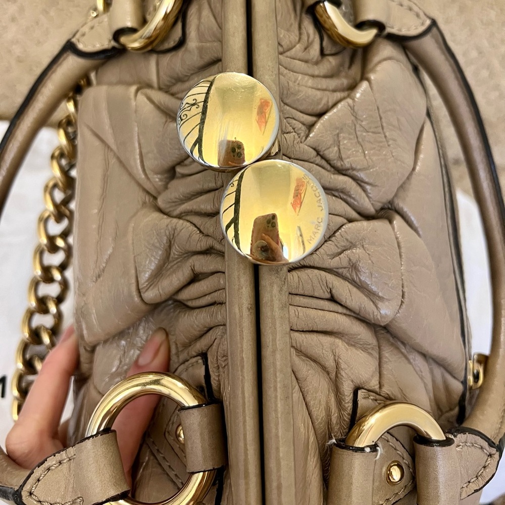 Authentic Marc Jacobs Patchwork Stam Beige - image 5